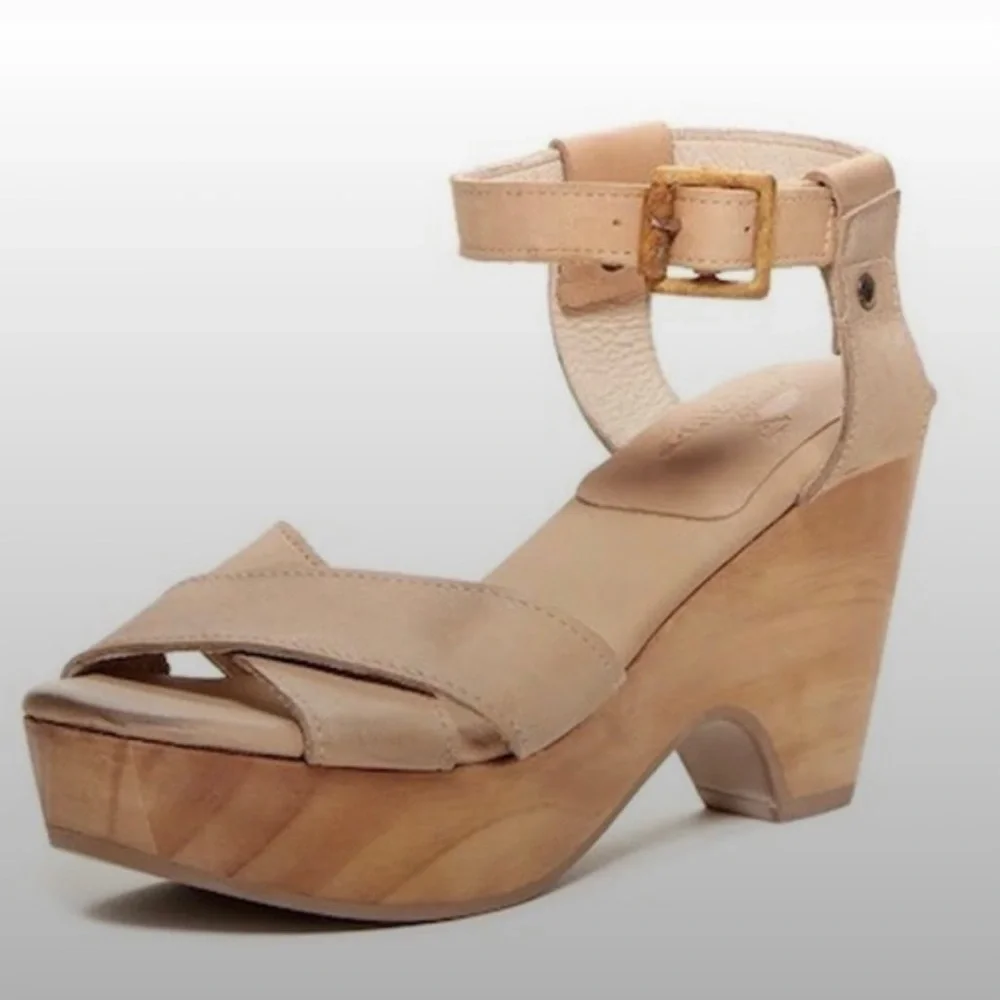 FREEBIRD by Steven Womens Light Tan CAPE Platform Sandals Mary Jane Clog Size 8